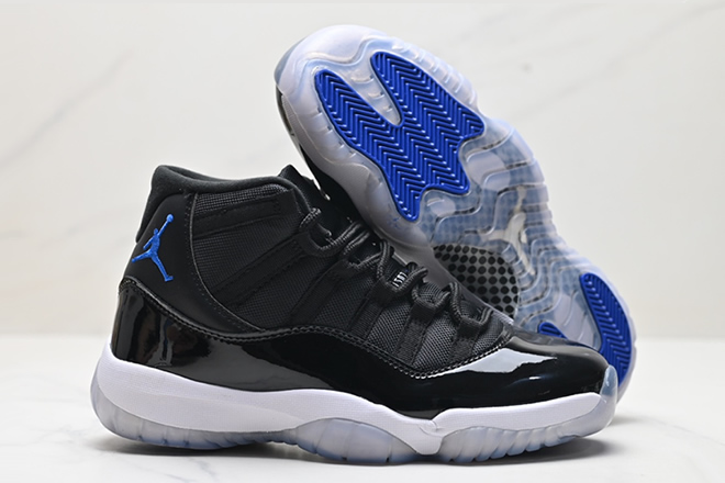 Air Jordan 11 Retro 09